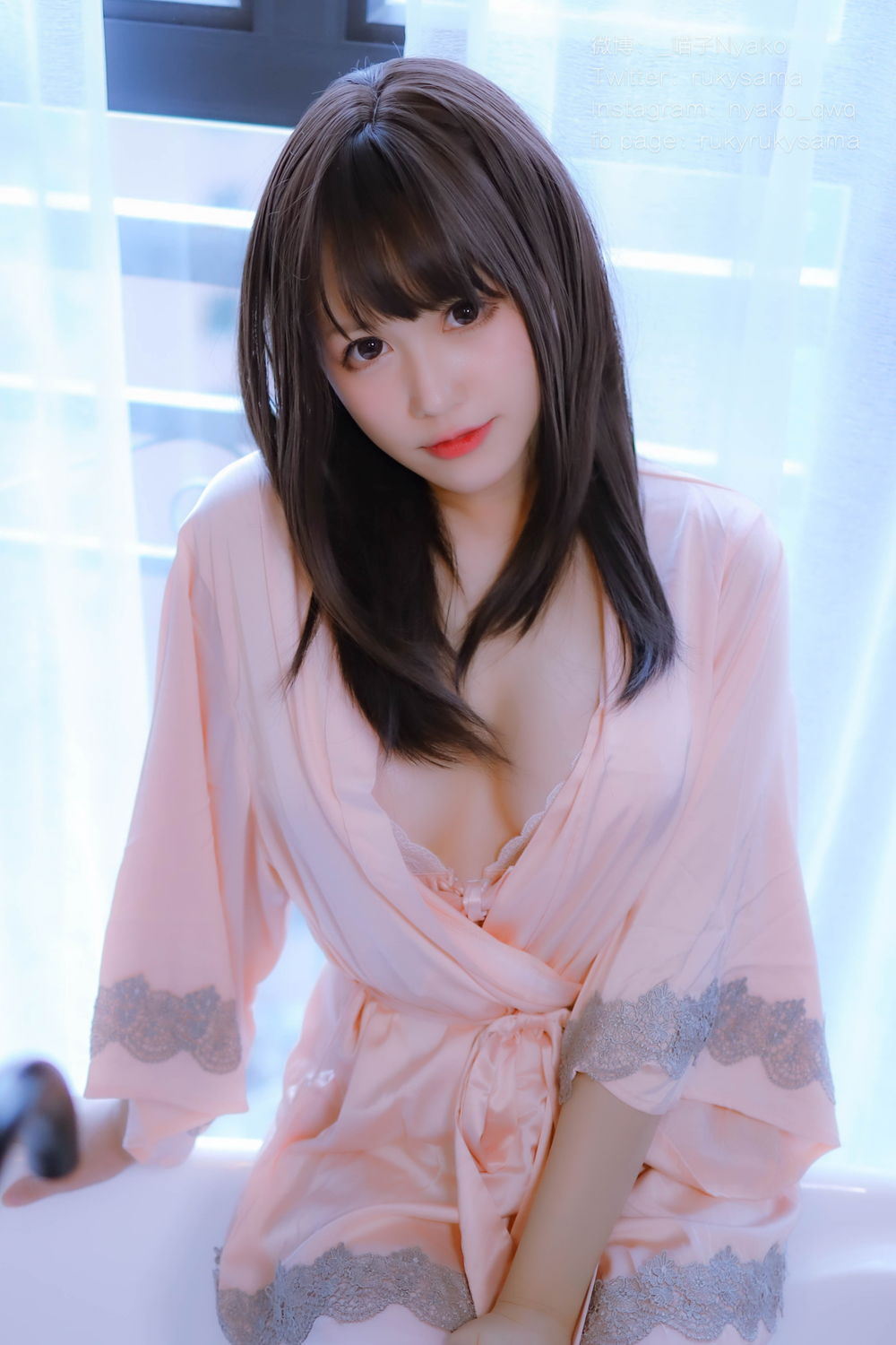 Nyako喵子 No.029-妄想彼女との同棲生活2 – 丝绸睡衣 [80P 1V]