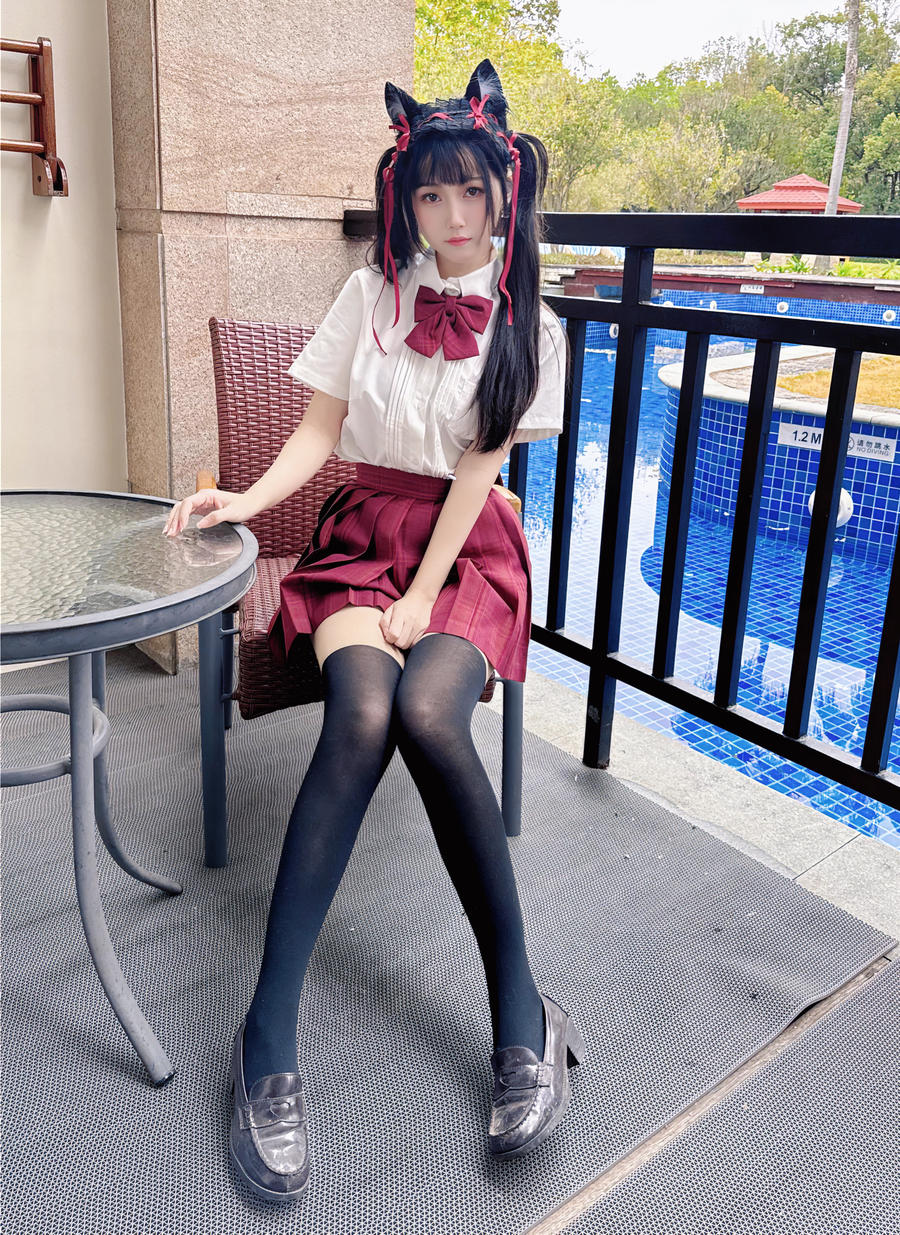 不呆猫 No.046 – 温泉双马尾JK [22P 1V]