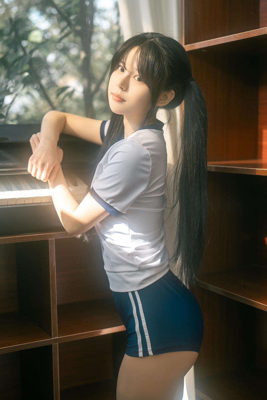 rua阮阮 No.003 – 春の更衣室 体操服 [47P]