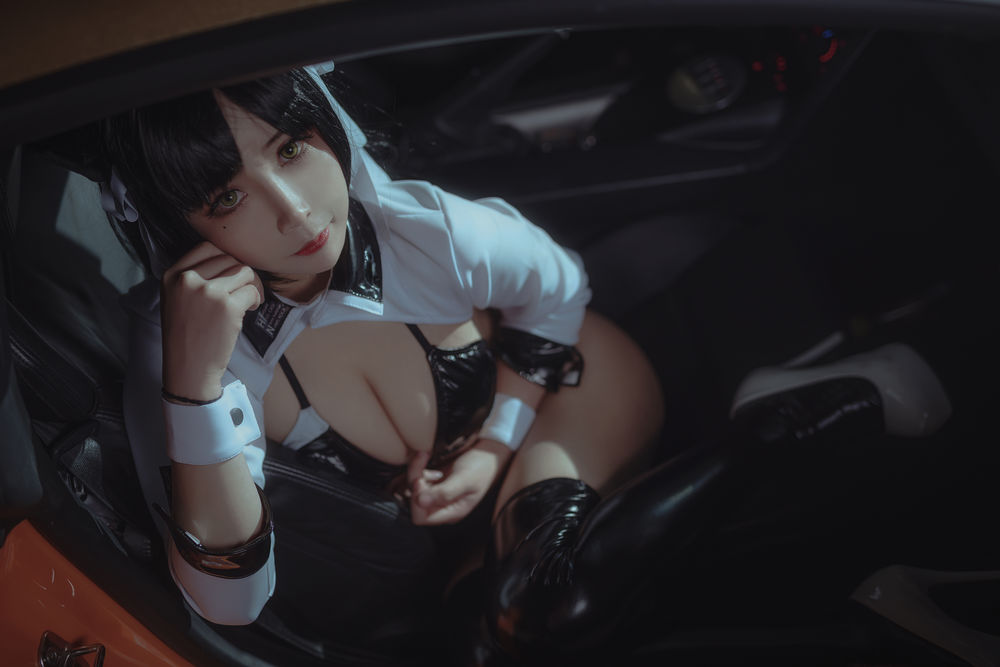 中岛莫之子i(抱走莫子aa) No.020-车女郎 [22P]