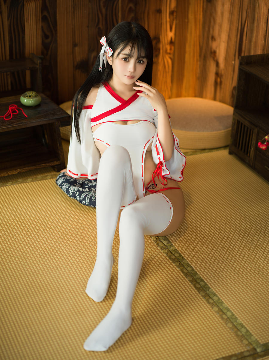 桜井宁宁(宁宁子同学) No.122 – 女巫 [57P]