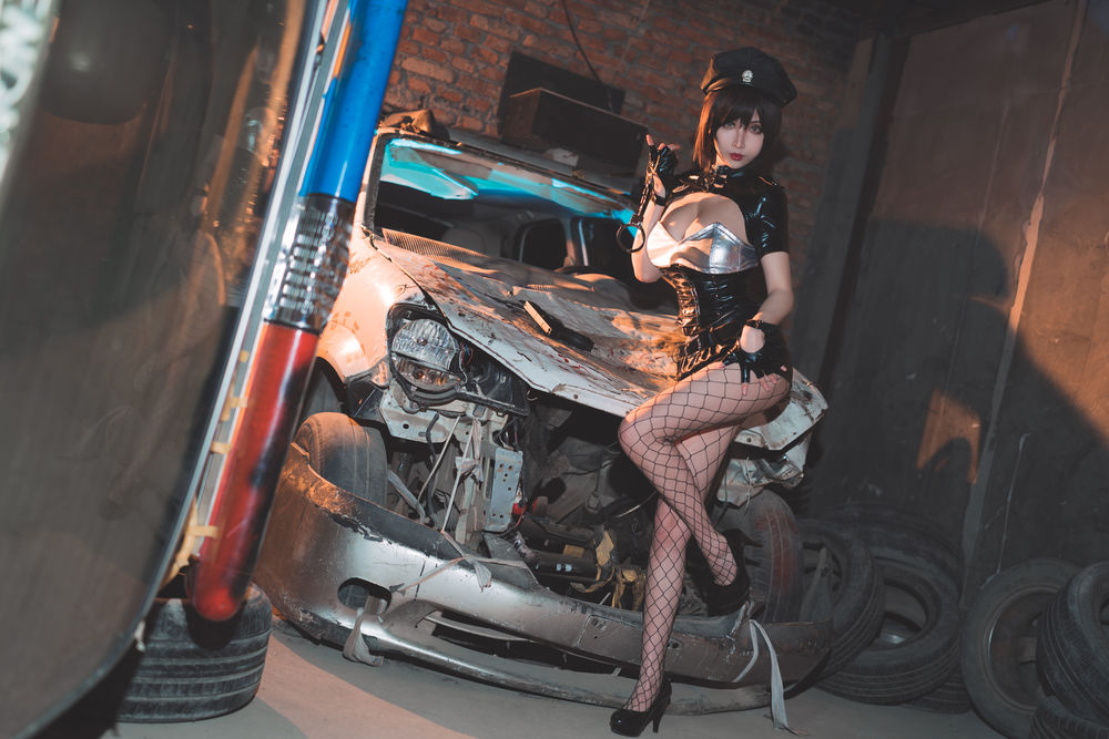 rioko凉凉子 No.039-实习警察 [20P]