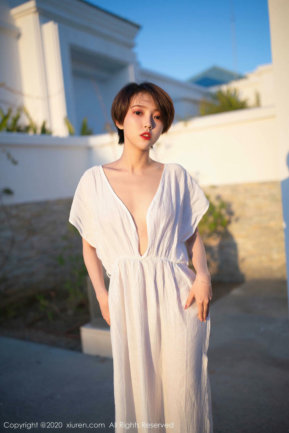 [XiuRen秀人网] No.2405 冯木木LRIS