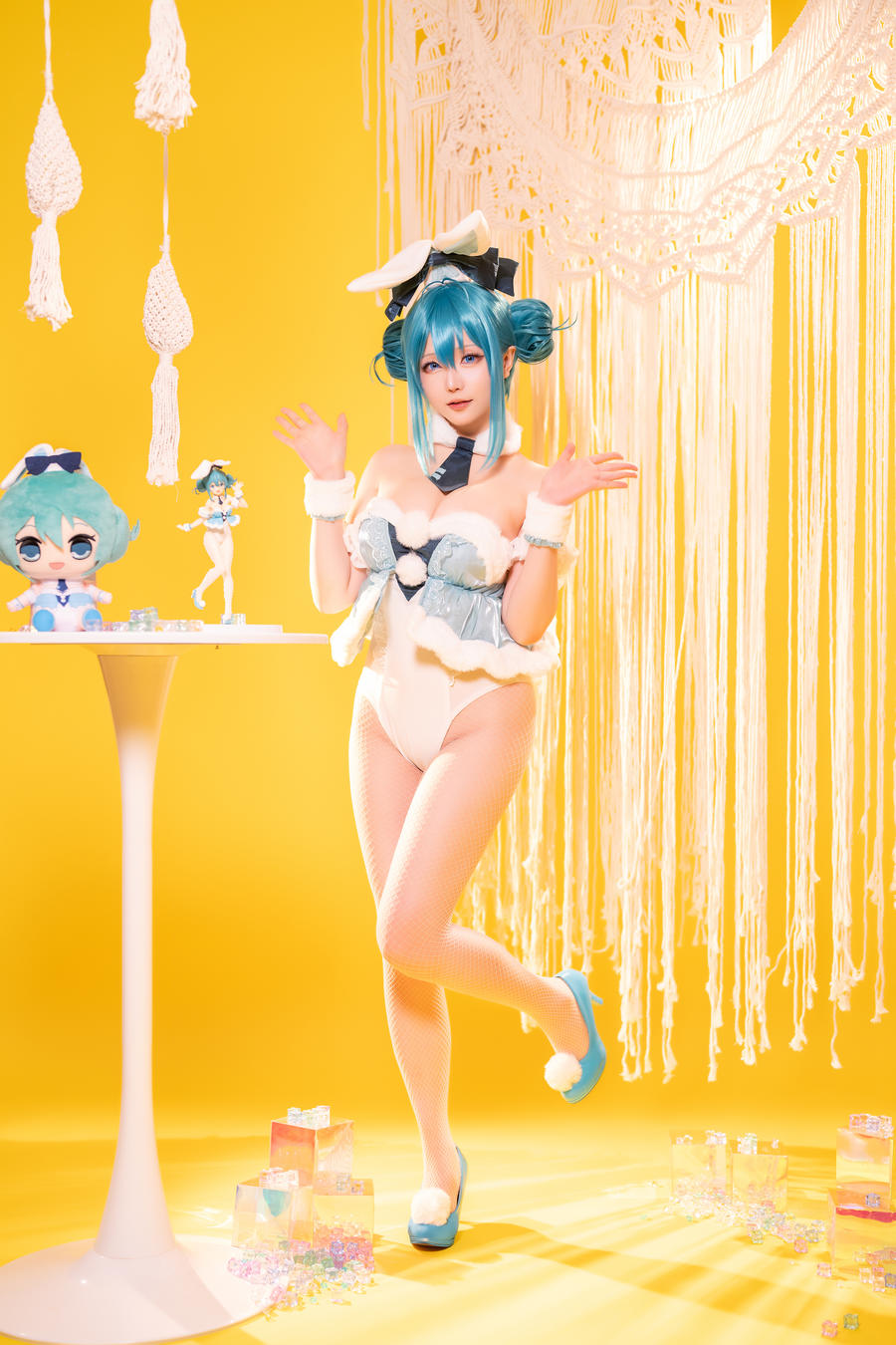 星之迟迟 No.195 – 2023年09月计划A Miku 白兔女郎 [77P 1V]