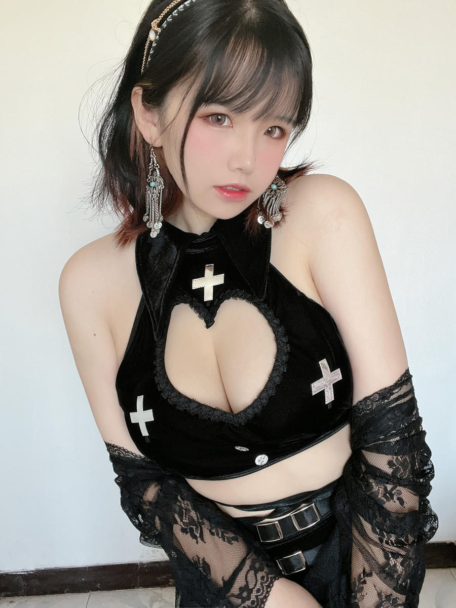 阿半今天很开心 No.021 – 猫猫修女 [42P 1V]
