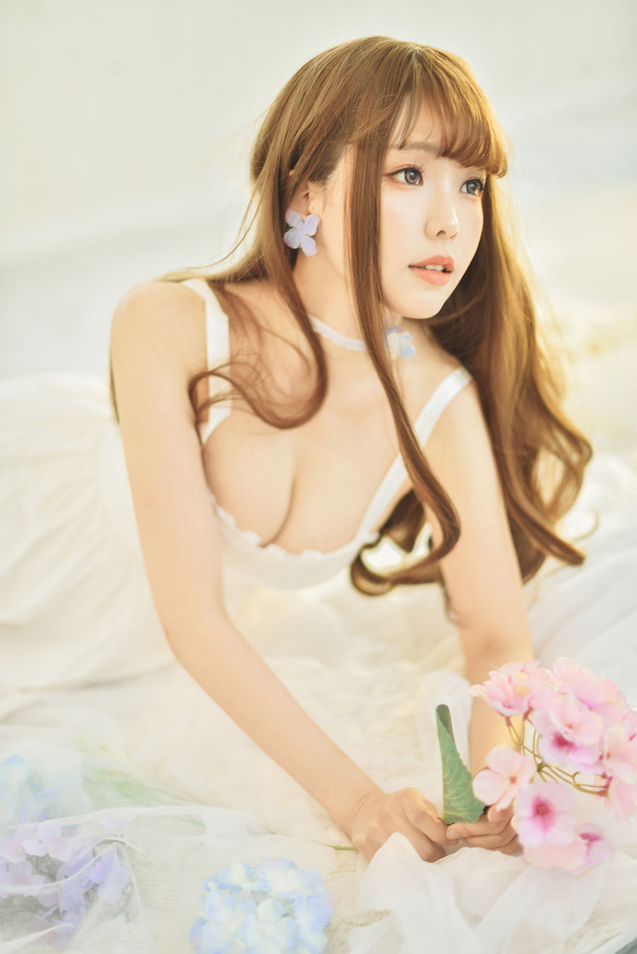 ElyEE子 No.051-White Dress [22P]