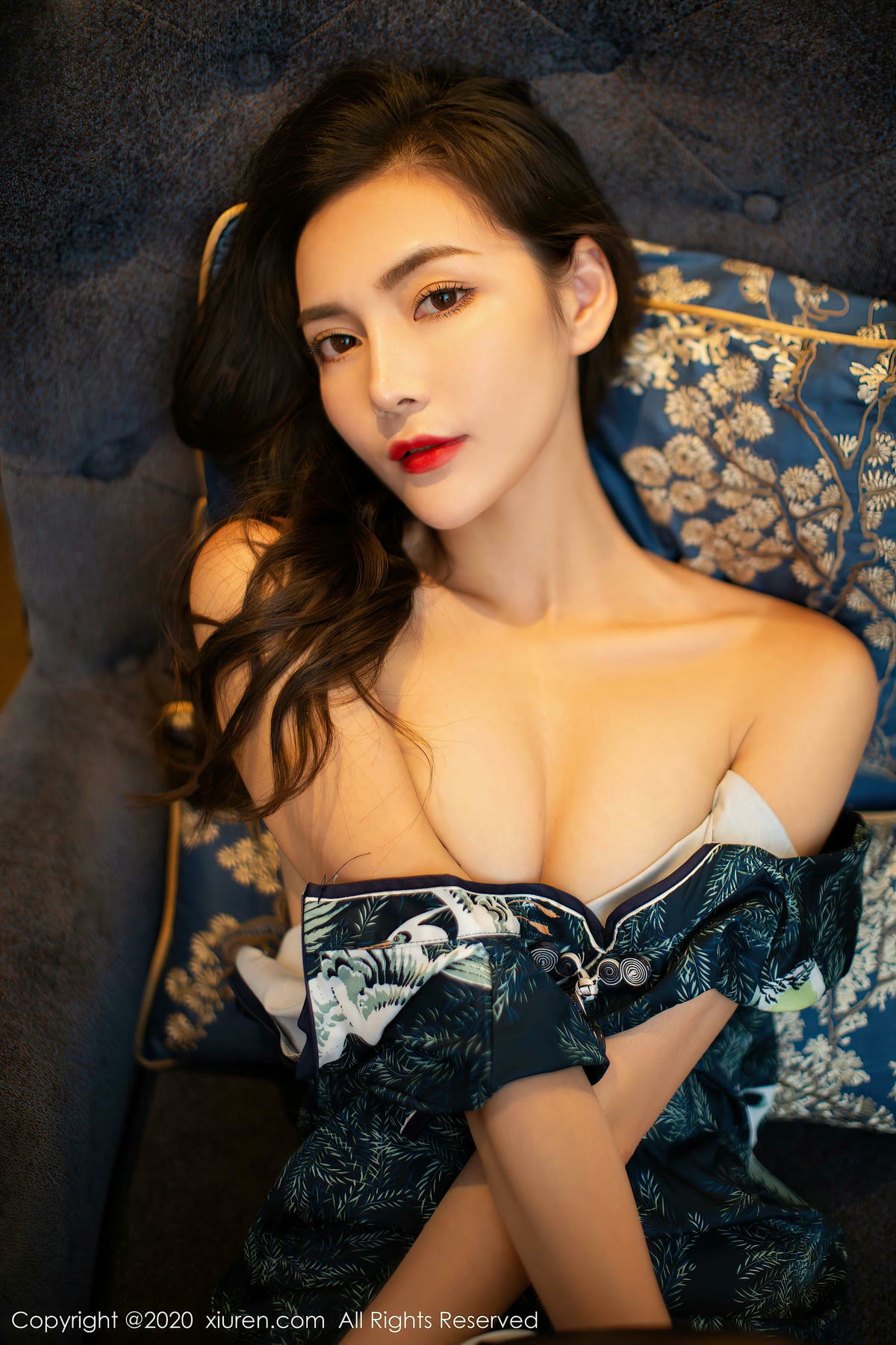 [XiuRen秀人网] No.2411 夏玥