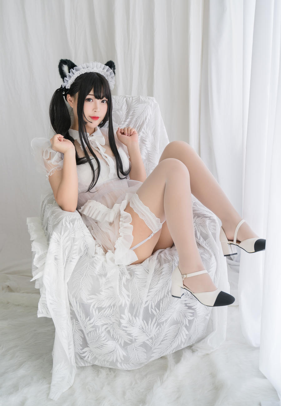 白烨妹纸 No.058 – 白猫透明女仆 [88P 8V]