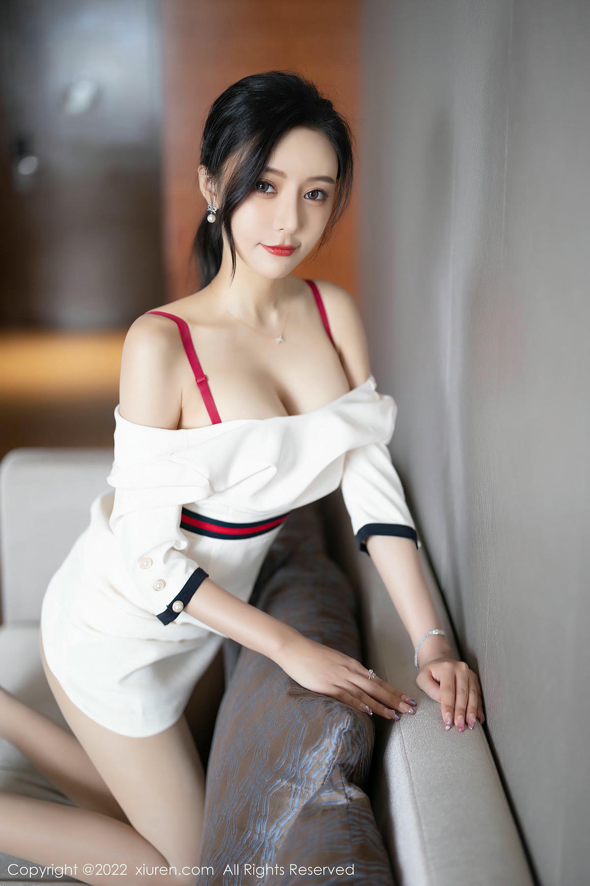 [XiuRen秀人网] No.4963 王馨瑶yanni